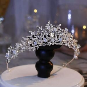 Silver Crystal Bridal Tiara - Elegant Wedding Headpiece